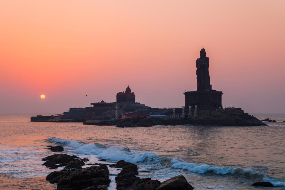 thiruvalluvar statue vivekananda memorial